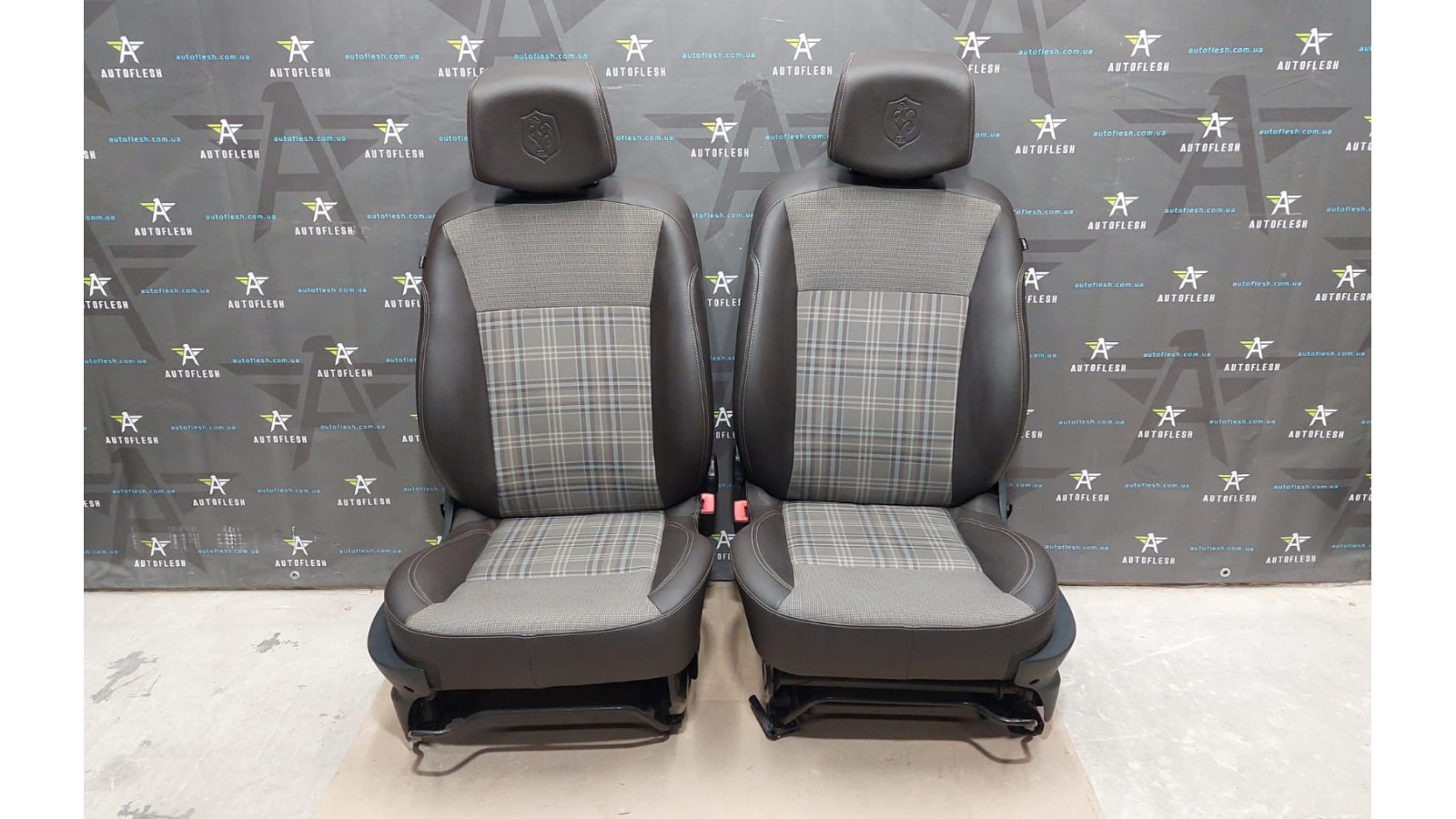 Комплект сидений JC Mioveni, Rugby 2233567-DRAP24 Renault Clio III Grandtour клио универсал бу